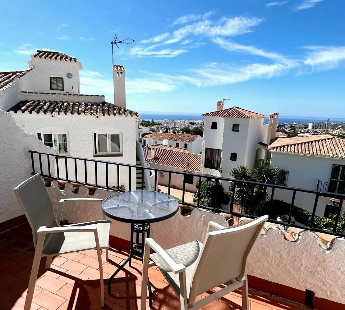 Prachtig In 2025 Gerenoveerd Appartement Met Airco In El Capistrano Village 内尔哈 西班牙